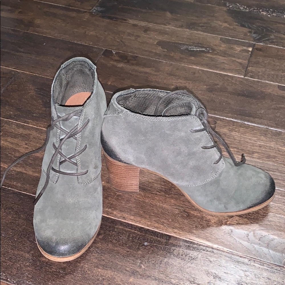 Toms Suede Booties
